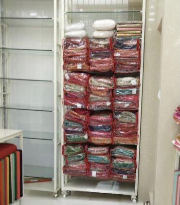 Display Cloth Storage Racks - Image 14