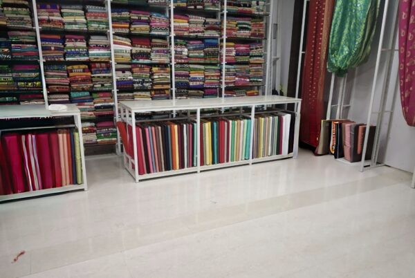 Display Cloth Storage Racks - Image 11