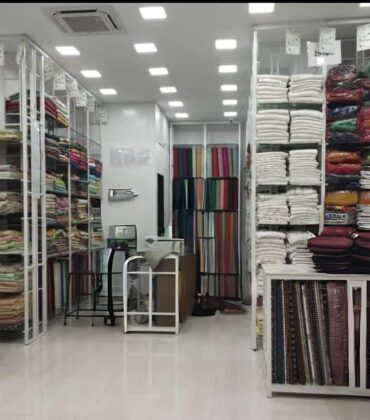 Display Cloth Storage Racks - Image 10