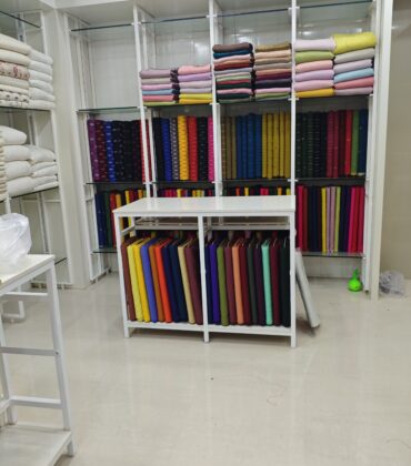 Display Cloth Storage Racks - Image 7
