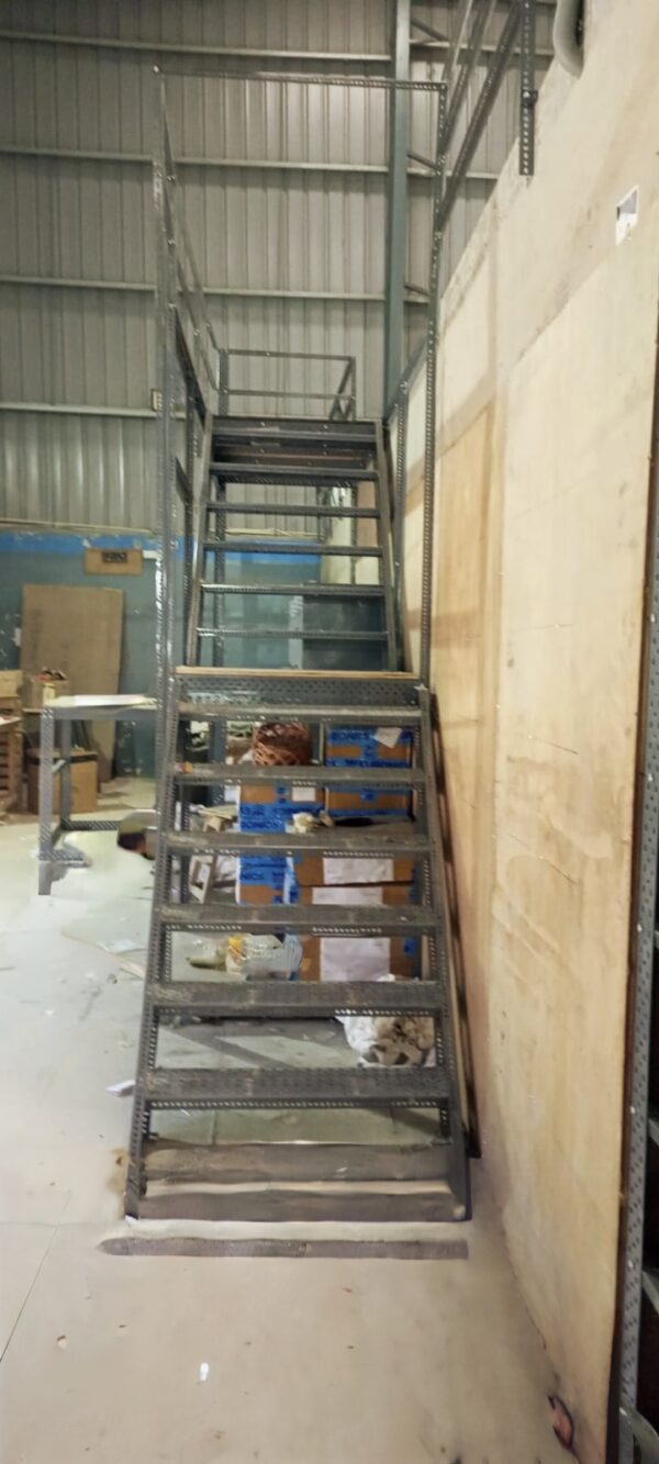 Slotted angle mizznine floor - Image 4